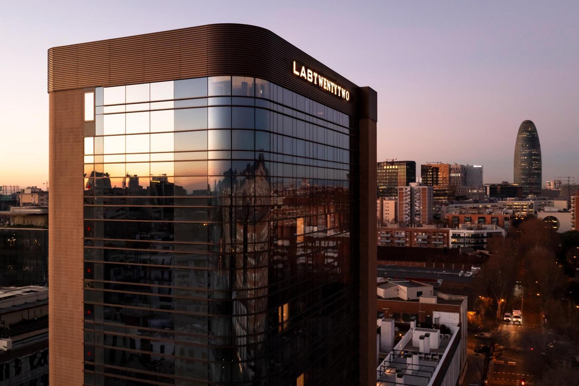 Labtwentytwo Barcelona, A Tribute Portfolio Hotel By Marriott Exterior foto