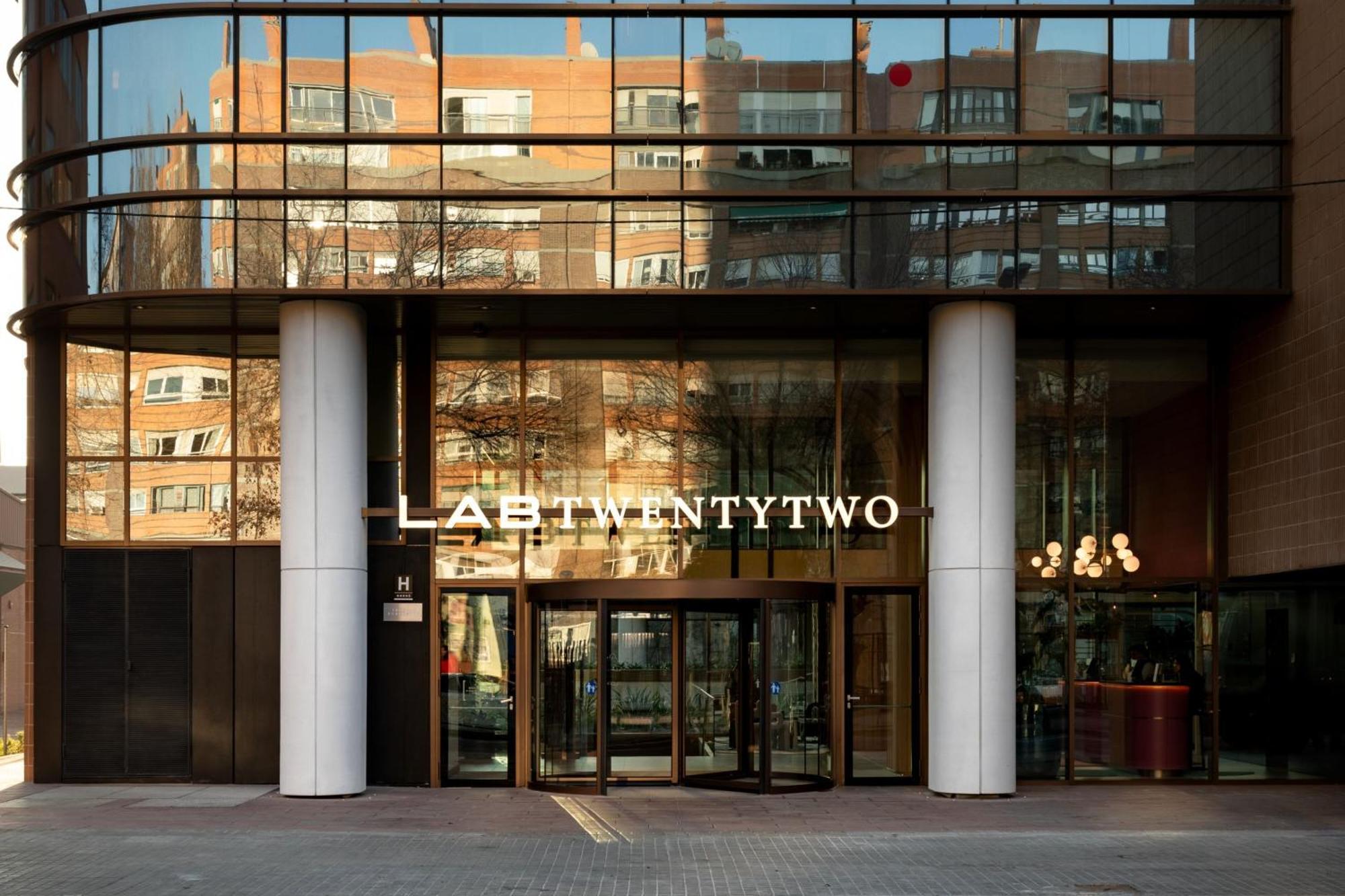 Labtwentytwo Barcelona, A Tribute Portfolio Hotel By Marriott Exterior foto